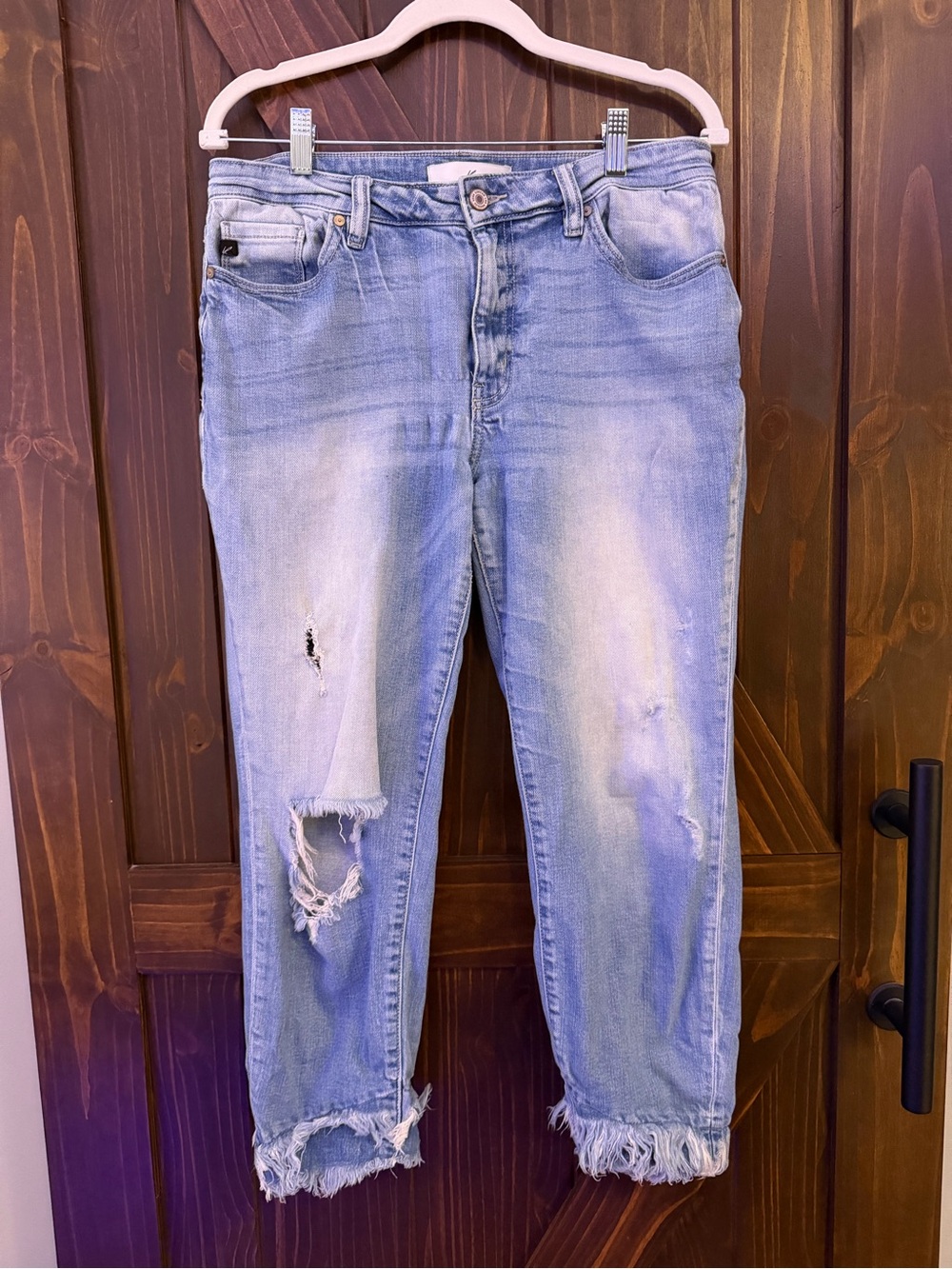 Kancan Jeans 11/29 light wash distressed raw hem